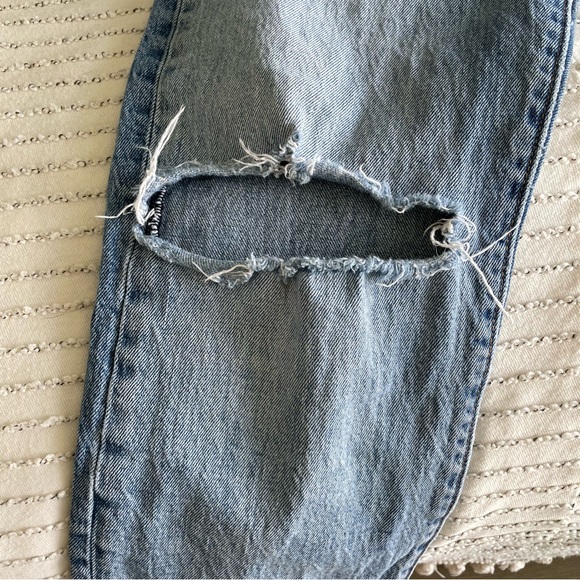 Levi’s Wedgie Jeans - Size 29 - Picture 8 of 8